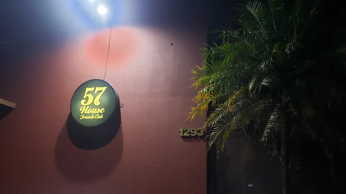 Clínica 57 House Club